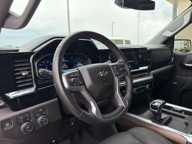 Used 2024 Chevrolet Silverado 1500 RST w/ Convenience Package II AWD/4WD image 11