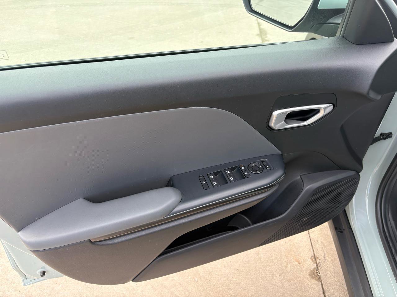 Used 2025 Kia K4 FWD image 9