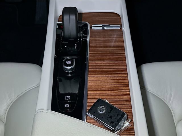 Used 2022 Volvo S60 B5 Momentum w/ Premium Package image 16