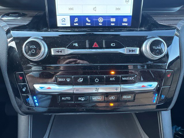 Certified 2023 Ford Explorer Limited w/ Limited Technology Package RWD image 13