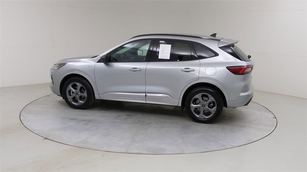 Certified 2023 Ford Escape ST-Line w/ Tech Pack #1 image 17