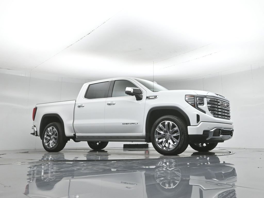 Used 2024 GMC Sierra 1500 Denali w/ Denali Reserve Package AWD/4WD image 4