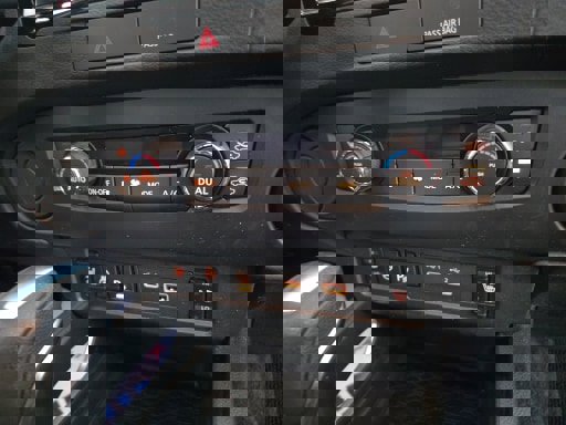 Used 2023 Nissan Frontier SV w/ SV Convenience Package image 5