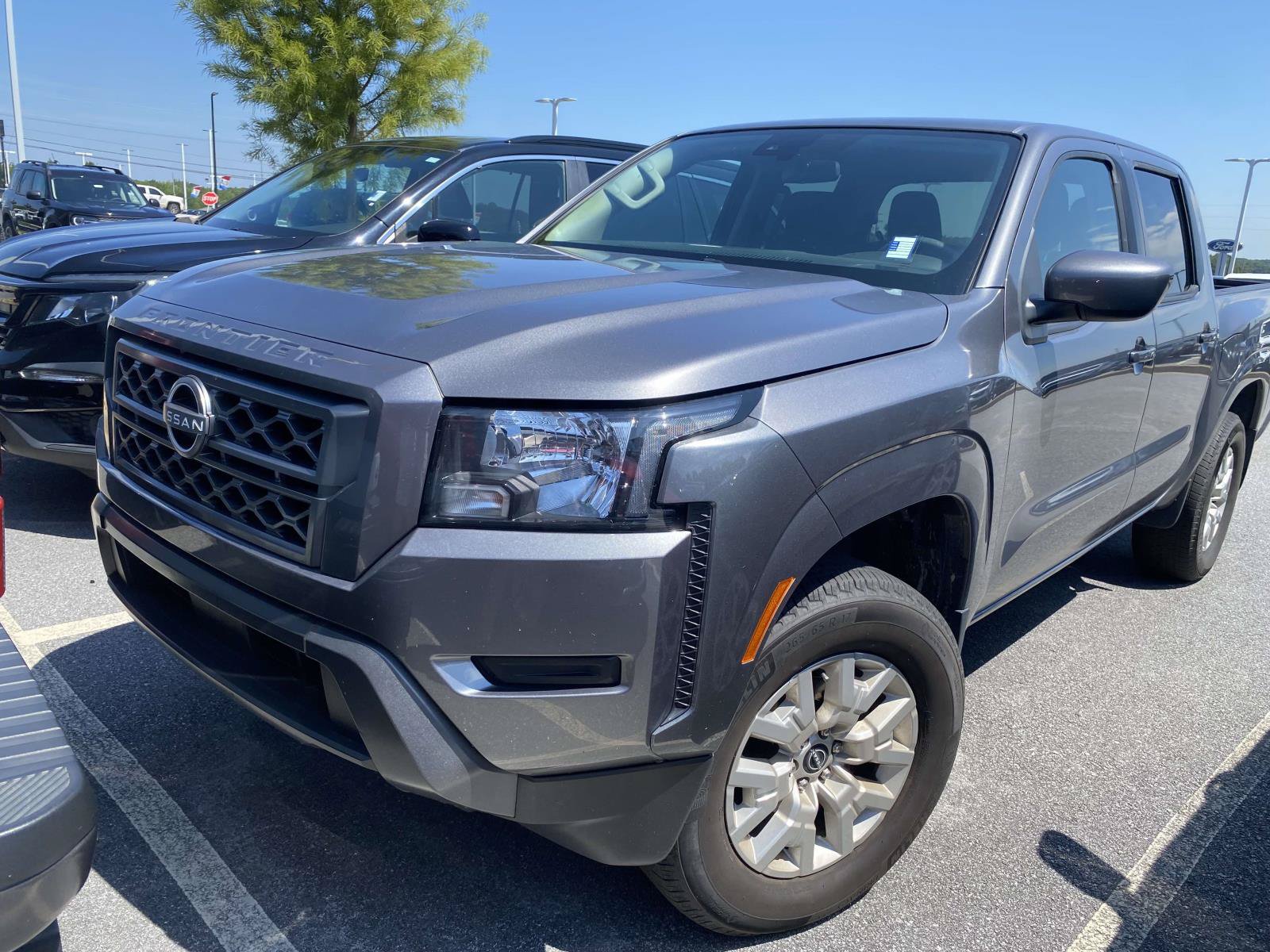 Used 2023 Nissan Frontier SV w/ Tow Package AWD/4WD image 3