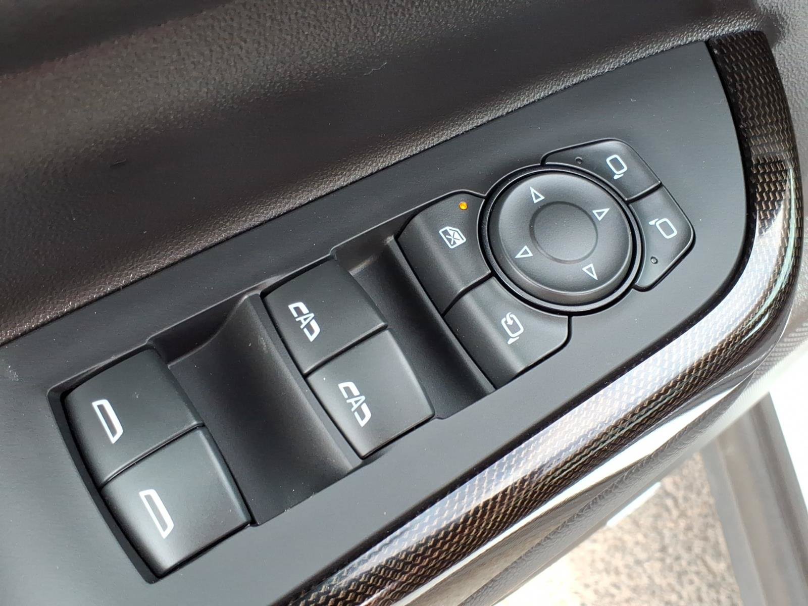 Used 2023 GMC Acadia AT4 w/ Technology Package AWD/4WD image 12