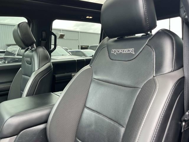 Certified 2020 Ford F150 Raptor w/ Equipment Group 802A Luxury image 30