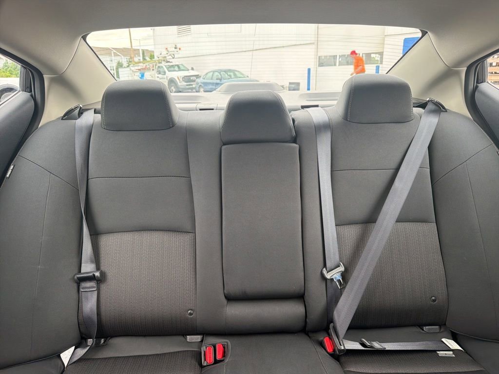 Used 2025 Nissan Altima 2.5 SV FWD image 39