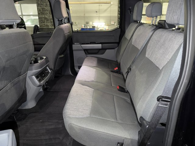 Certified 2024 Ford F250 XLT w/ FX4 Off-Road Package AWD/4WD image 17