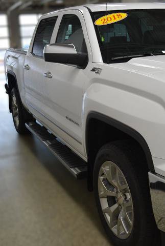 Used 2018 GMC Sierra 1500 SLT w/ SLT Premium Package AWD/4WD image 8