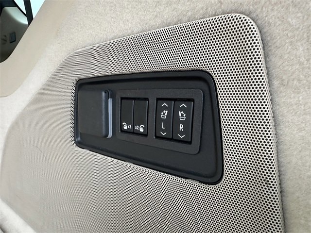 Used 2023 Cadillac Escalade ESV Premium Luxury w/ Performance Package image 48