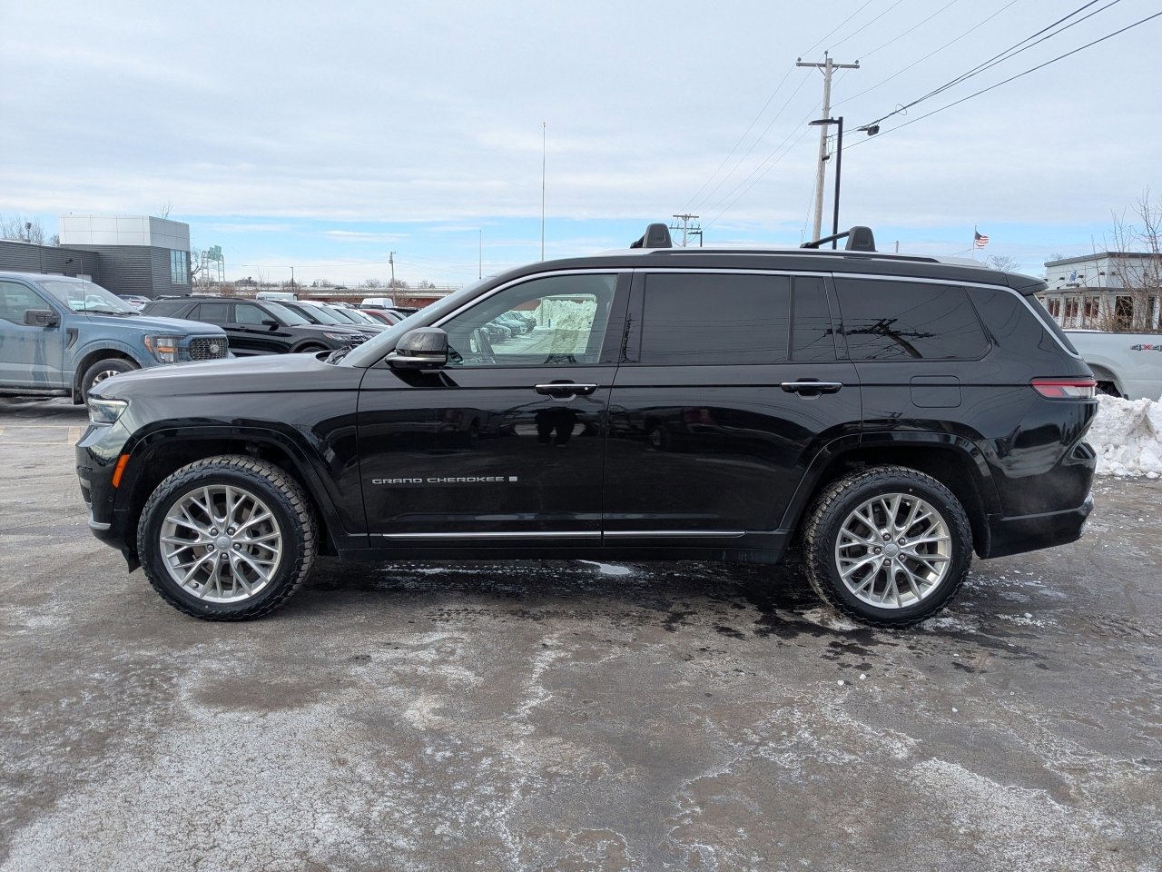 Used 2021 Jeep Grand Cherokee L Summit w/ Advanced Protech Group IV image 2