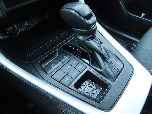 Used 2024 Toyota RAV4 XLE image 32