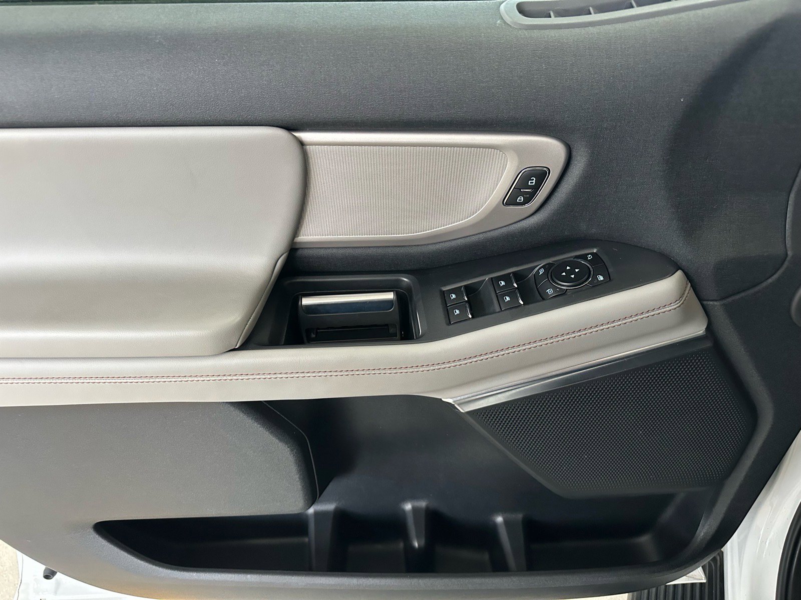 Certified 2025 Ford Expedition Max Active image 18