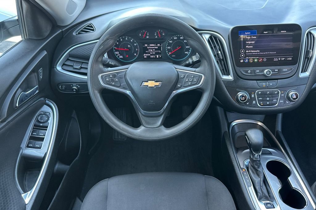 Used 2022 Chevrolet Malibu LT image 16