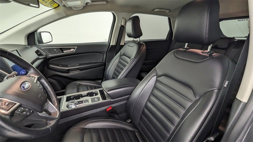 Certified 2022 Ford Edge SEL w/ Convenience Package image 2