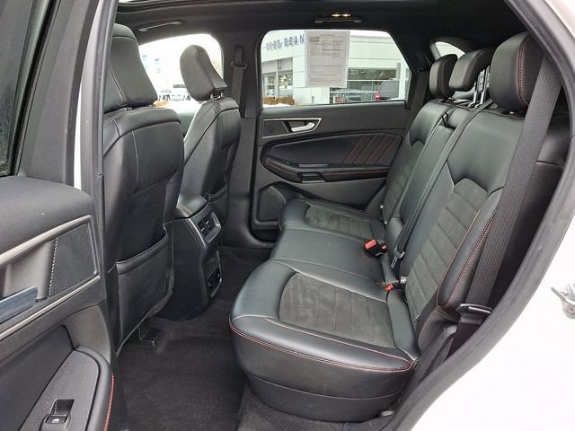 Certified 2022 Ford Edge ST-Line image 10