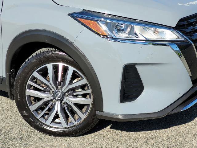 Used 2022 Nissan Kicks SV image 9
