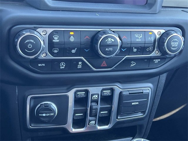 Used 2018 Jeep Wrangler Unlimited Sahara image 24