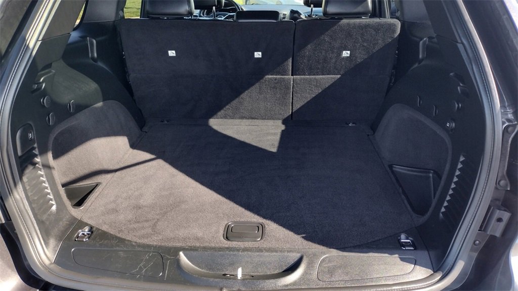 Used 2018 Jeep Grand Cherokee Altitude image 24