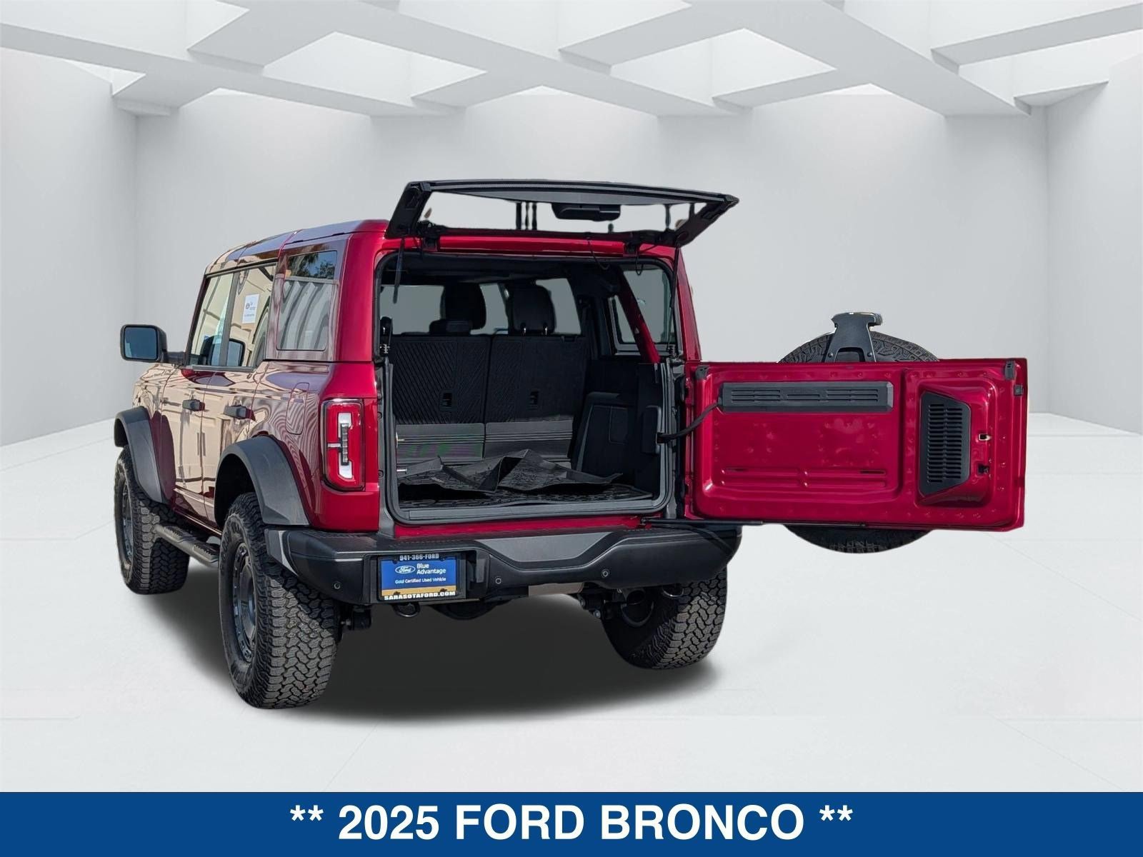 Certified 2025 Ford Bronco Badlands image 3