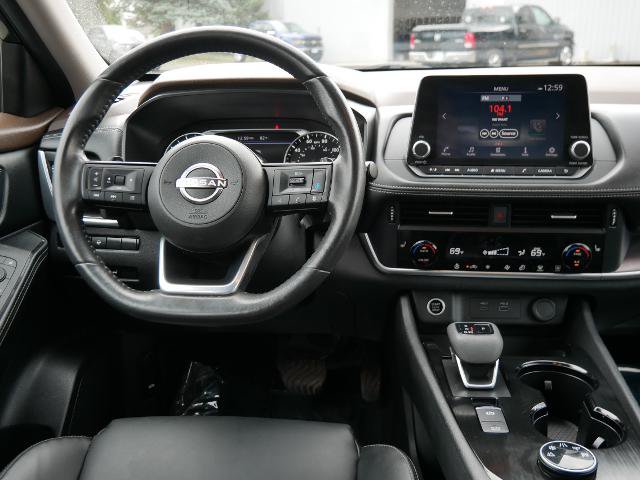 Used 2023 Nissan Rogue SV w/ SV Premium Package AWD/4WD image 16