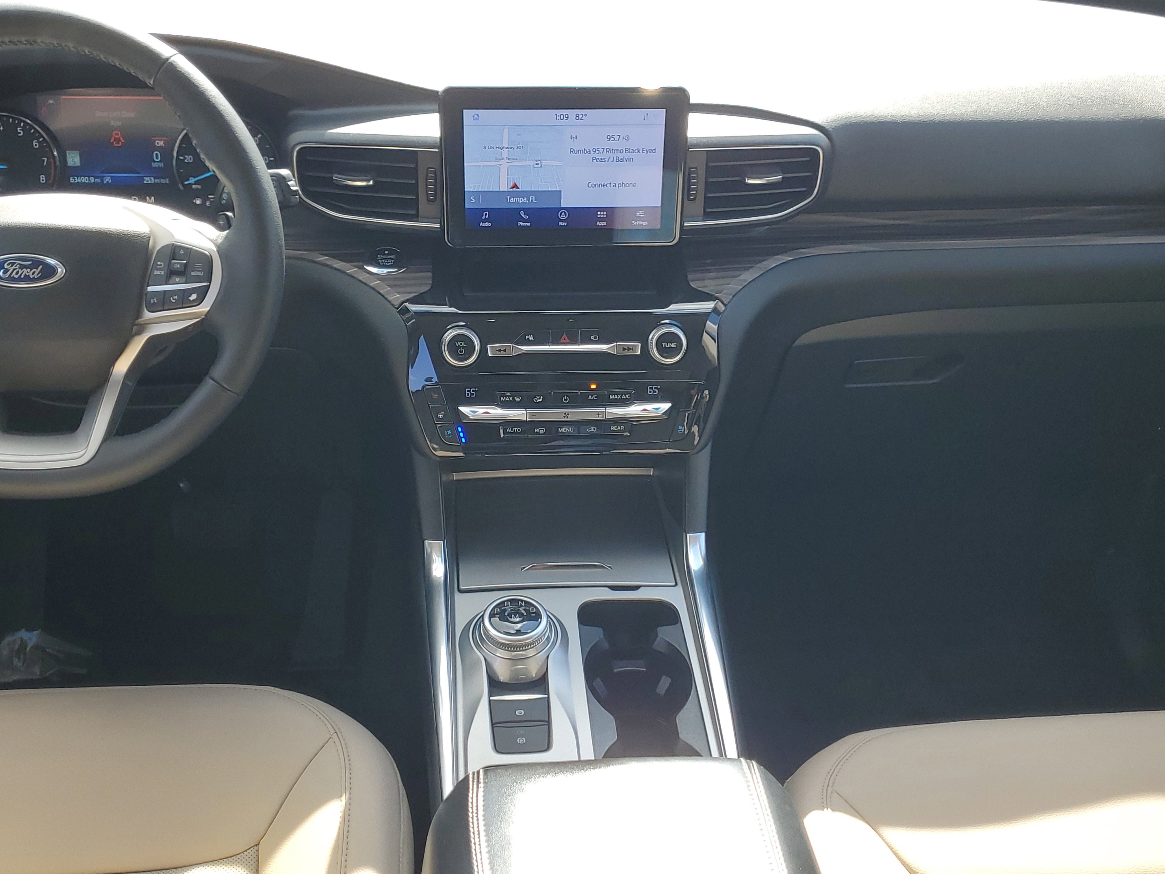 Certified 2021 Ford Explorer Limited w/ Equipment Group 301A image 18