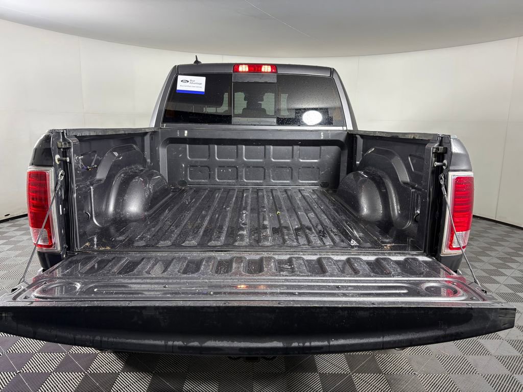 Used 2017 RAM 1500 Laramie w/ Convenience Group AWD/4WD image 30