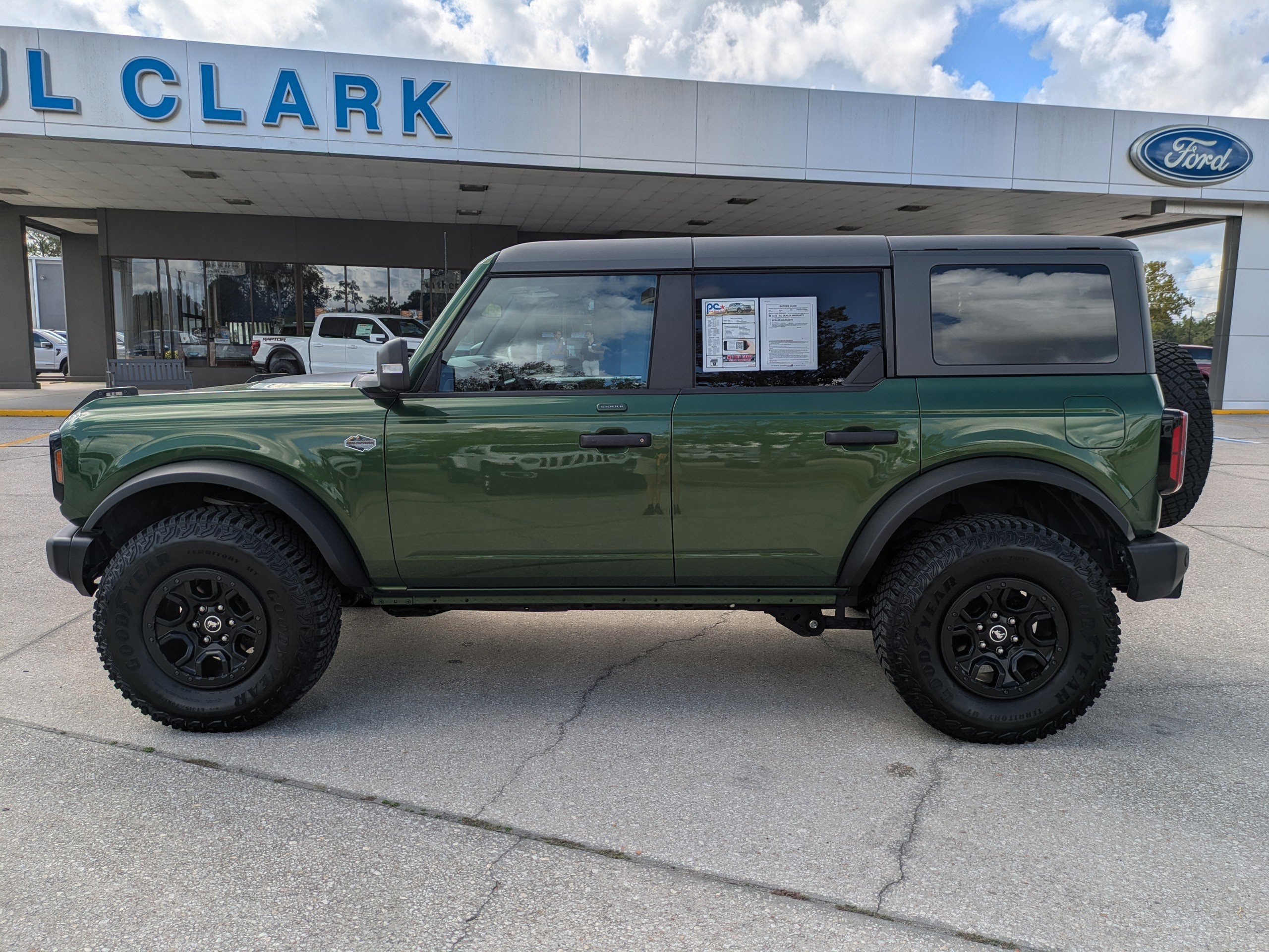 Certified 2023 Ford Bronco Wildtrak image 2