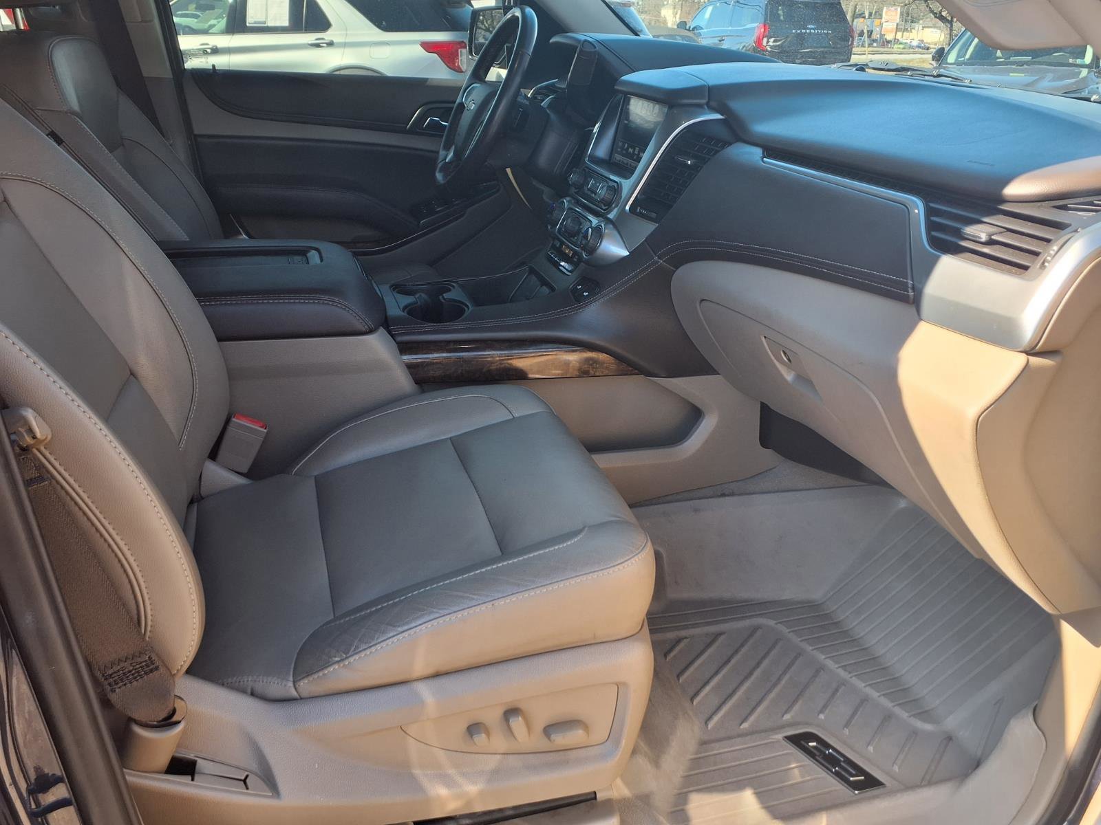 Used 2019 Chevrolet Tahoe LT w/ Luxury Package image 10