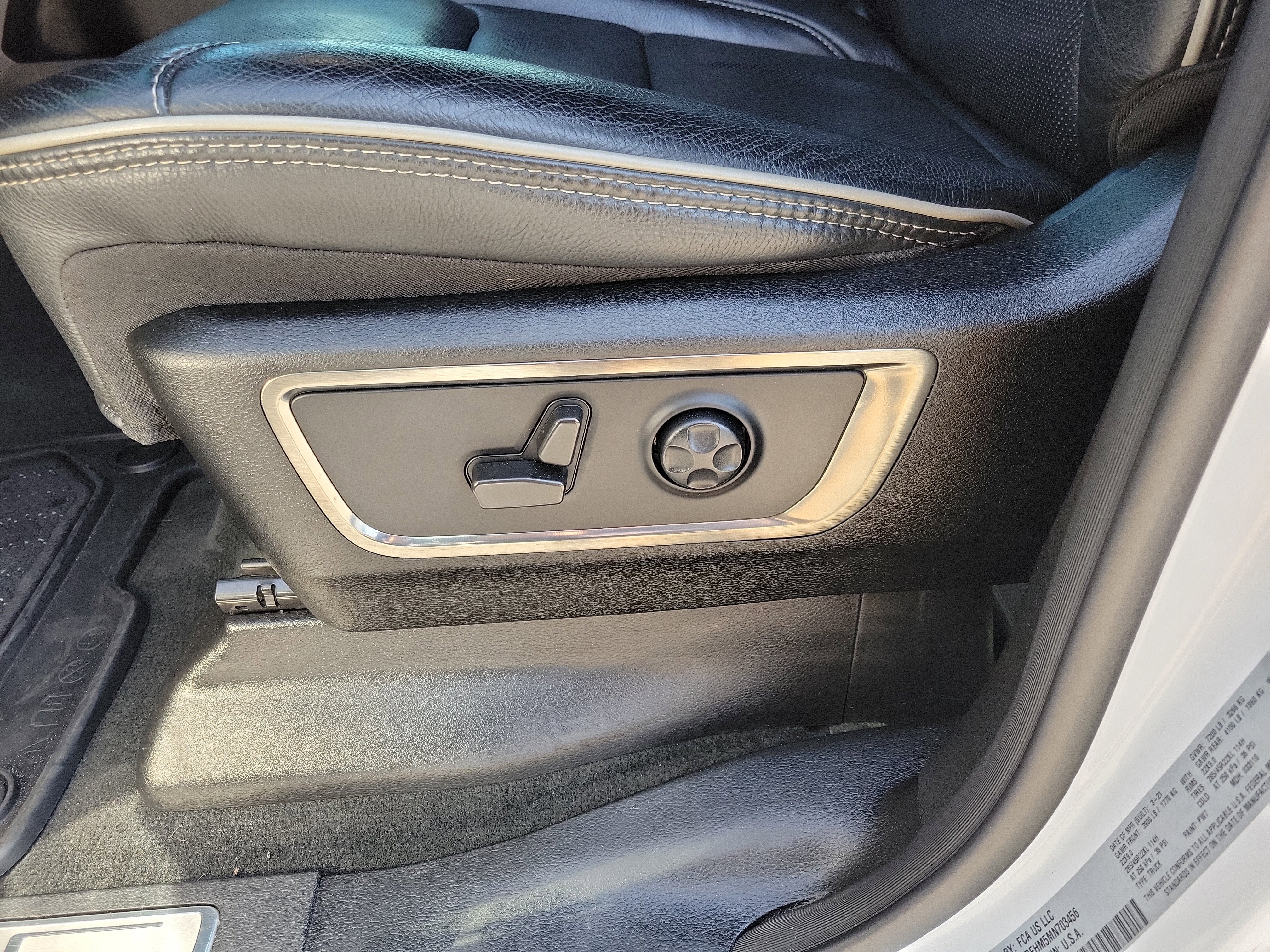 Used 2021 RAM 1500 Limited w/ Night Edition image 9