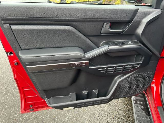 Used 2025 Toyota 4Runner TRD Off-Road image 16