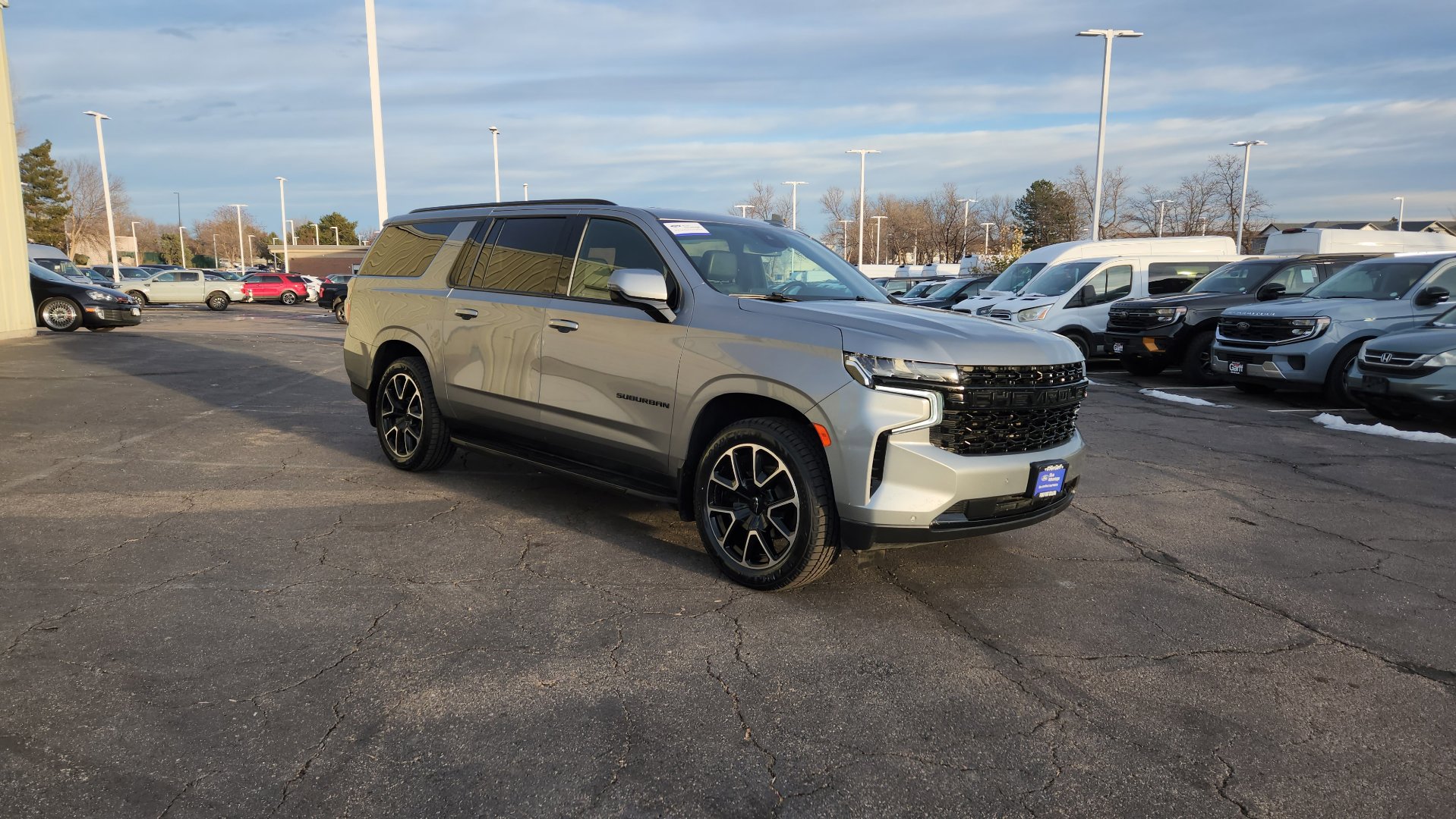 Used 2023 Chevrolet Suburban RST w/ Luxury Package image 17