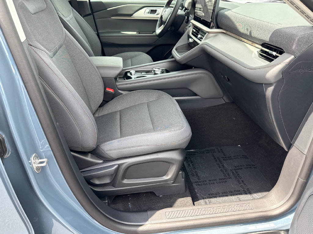 Certified 2026 Ford Explorer Active AWD/4WD image 13