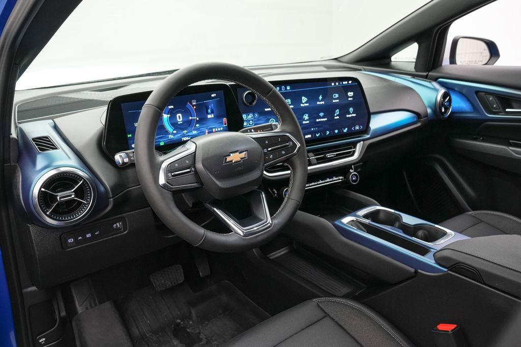 Used 2025 Chevrolet Equinox EV LT w/ Convenience Package image 19