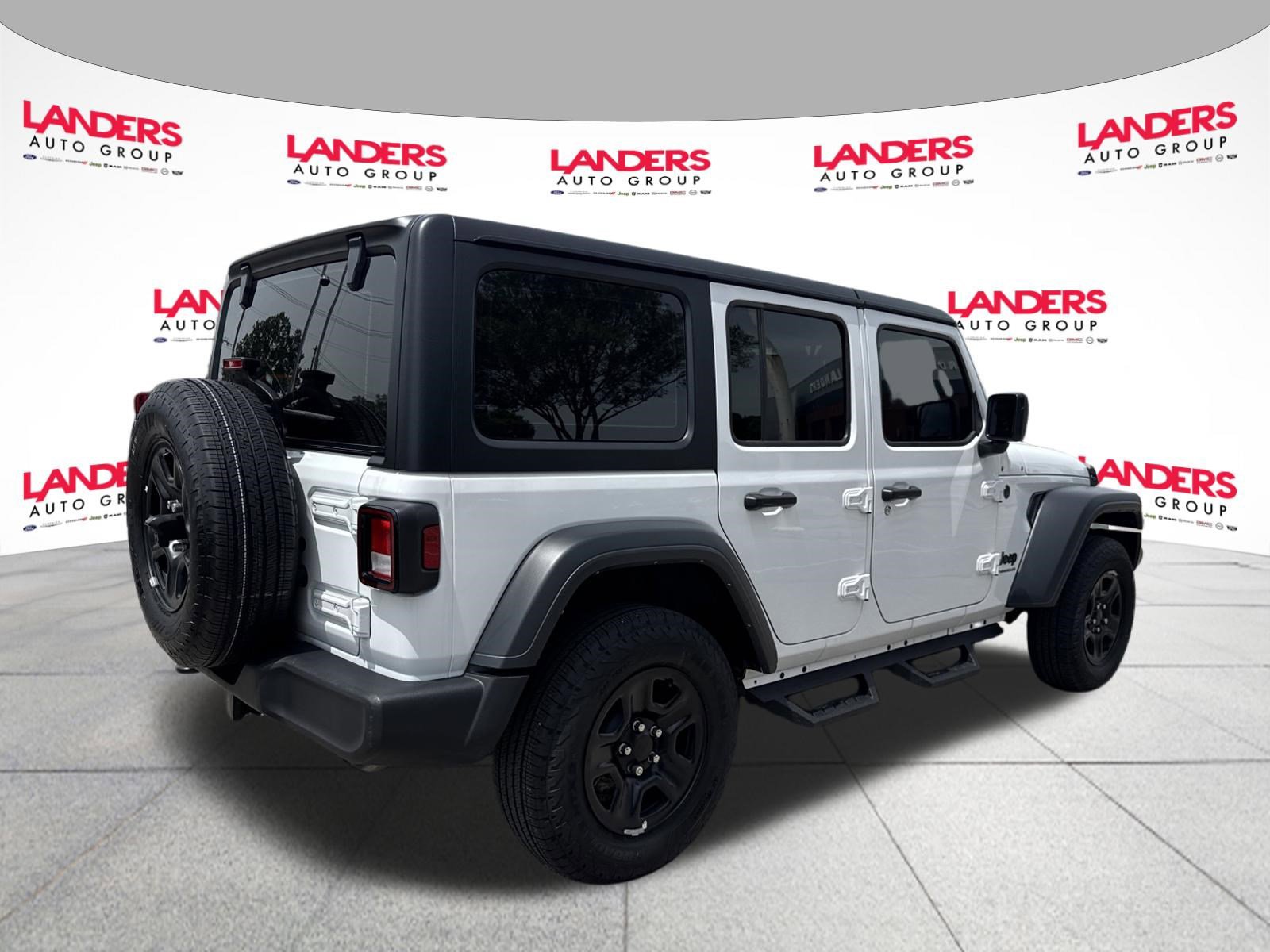 Used 2025 Jeep Wrangler Unlimited Sport AWD/4WD image 3