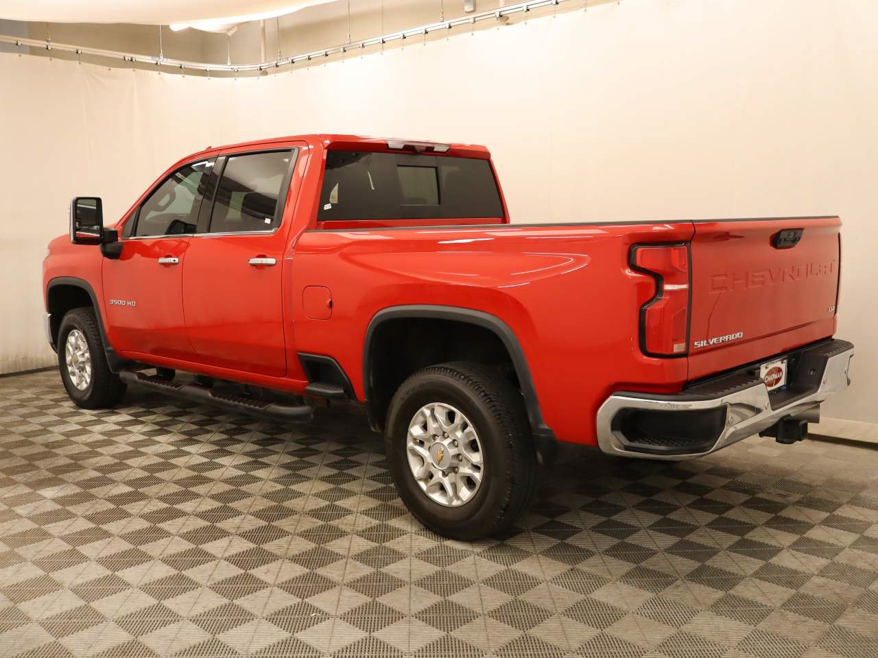 Used 2024 Chevrolet Silverado 3500 LTZ w/ LTZ Convenience Package AWD/4WD image 3