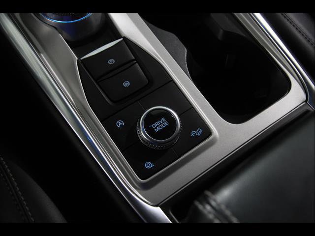 Certified 2023 Ford Explorer XLT w/ Equipment Group 202A AWD/4WD image 15