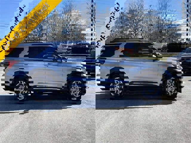 Certified 2025 Ford Explorer Active image 6