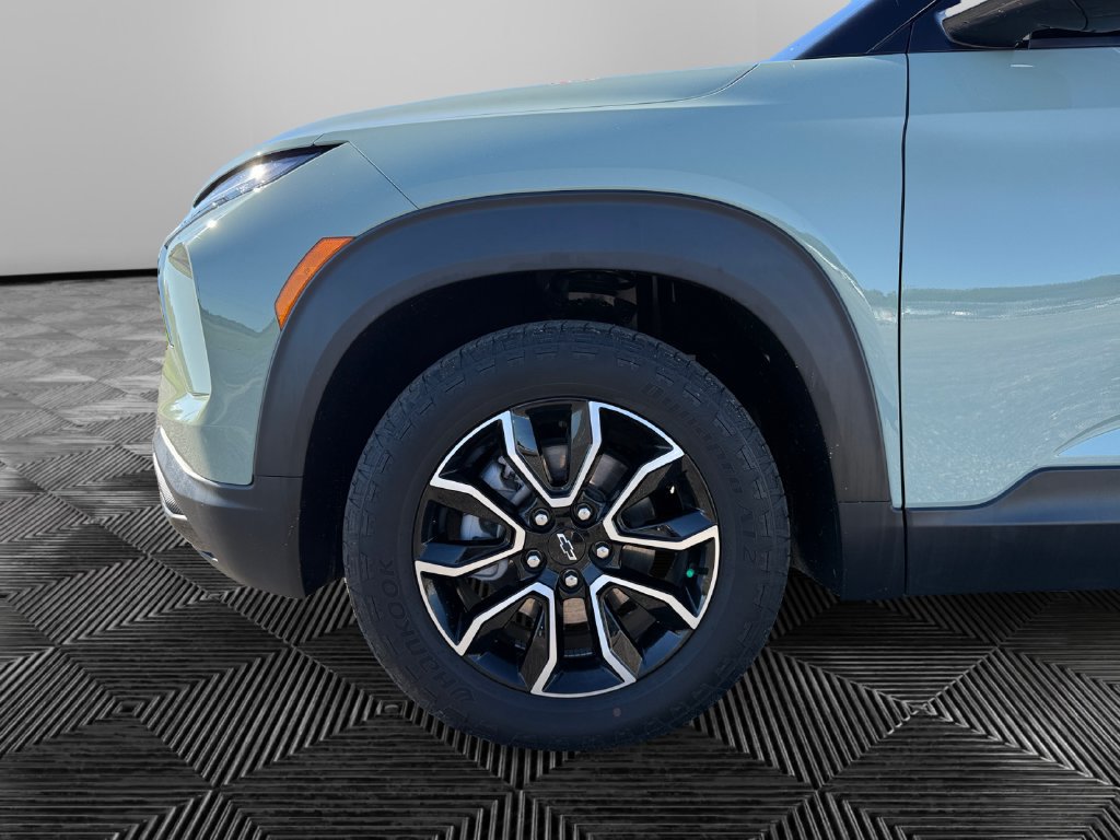 Used 2025 Chevrolet TrailBlazer ACTIV w/ Convenience Package FWD image 14
