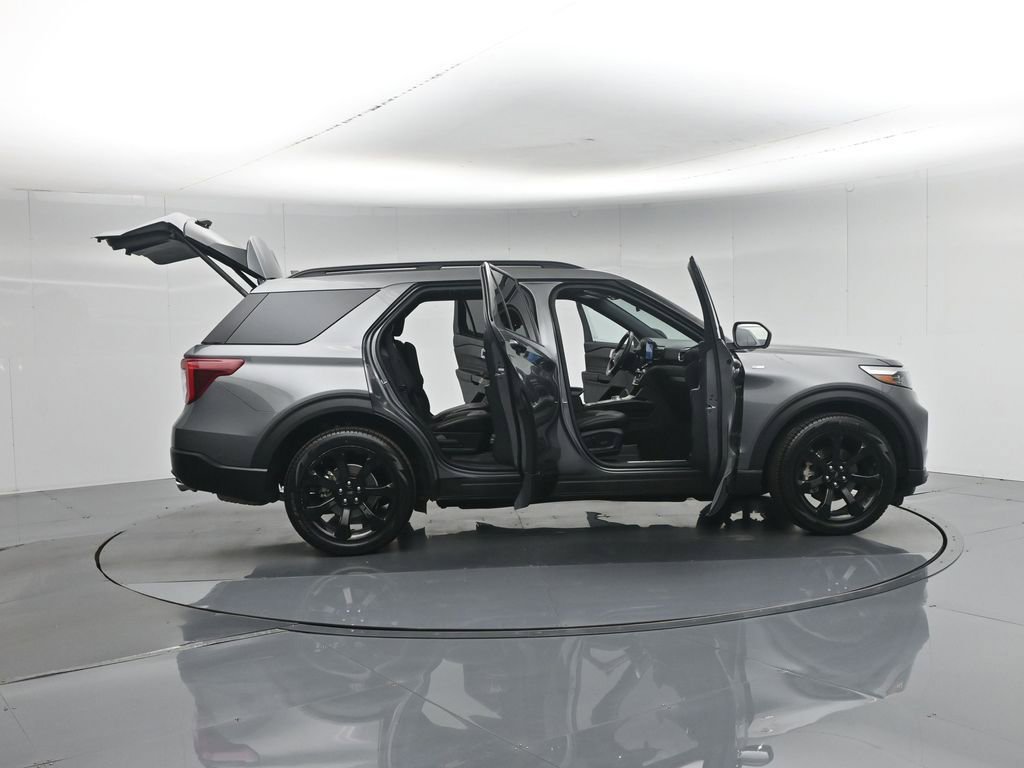 Certified 2023 Ford Explorer ST-Line w/ Class IV Trailer Tow Package RWD image 5