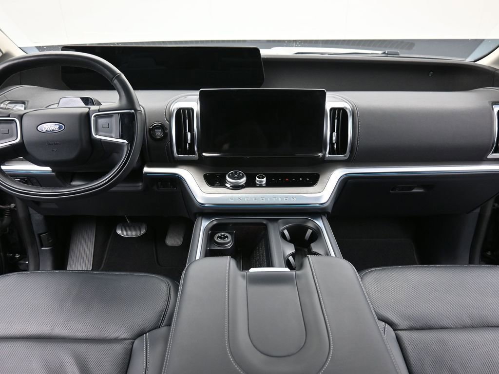 Certified 2025 Ford Expedition Max Platinum image 28