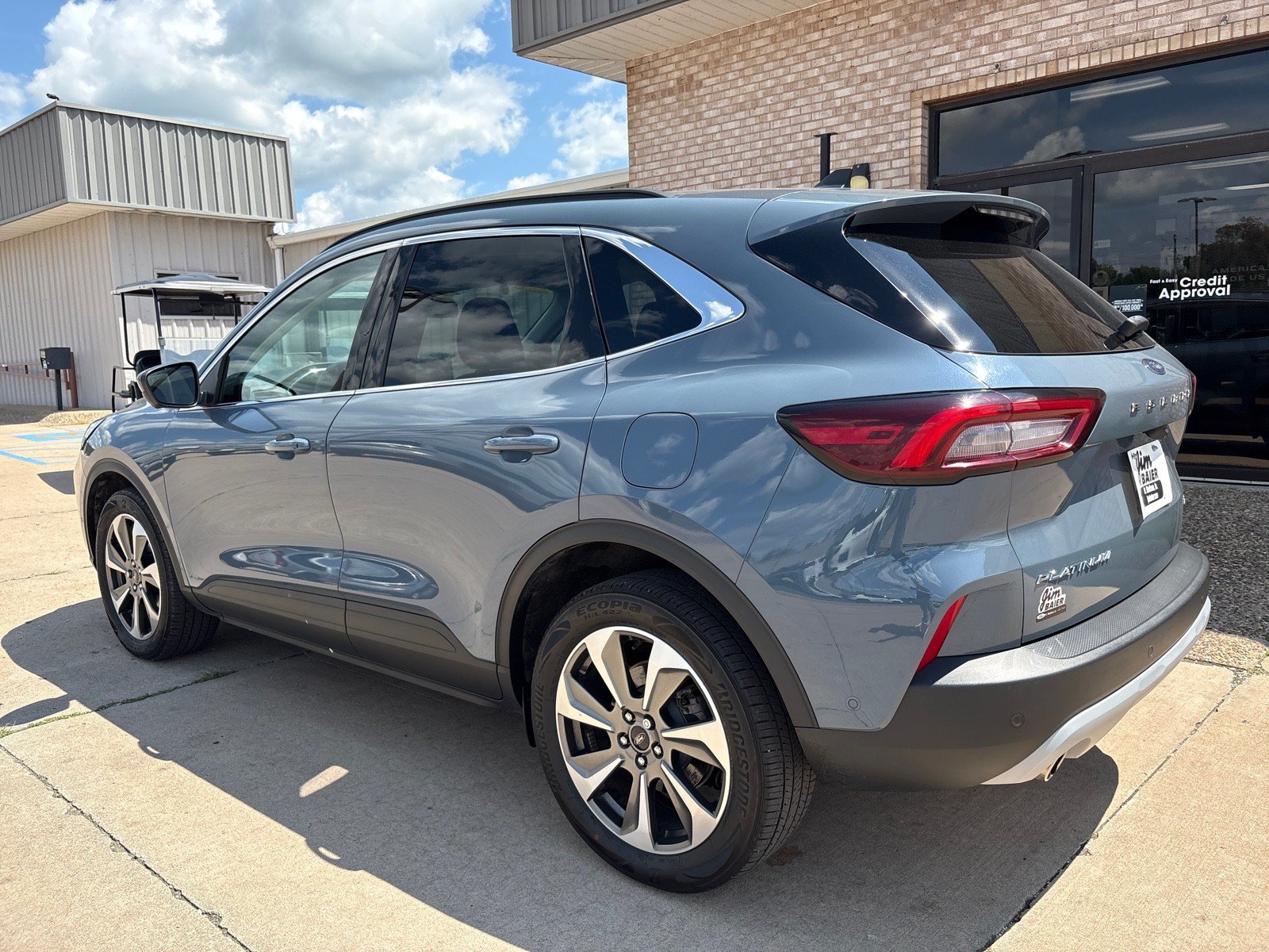 Certified 2023 Ford Escape Platinum w/ Premium Technology Package AWD/4WD image 10