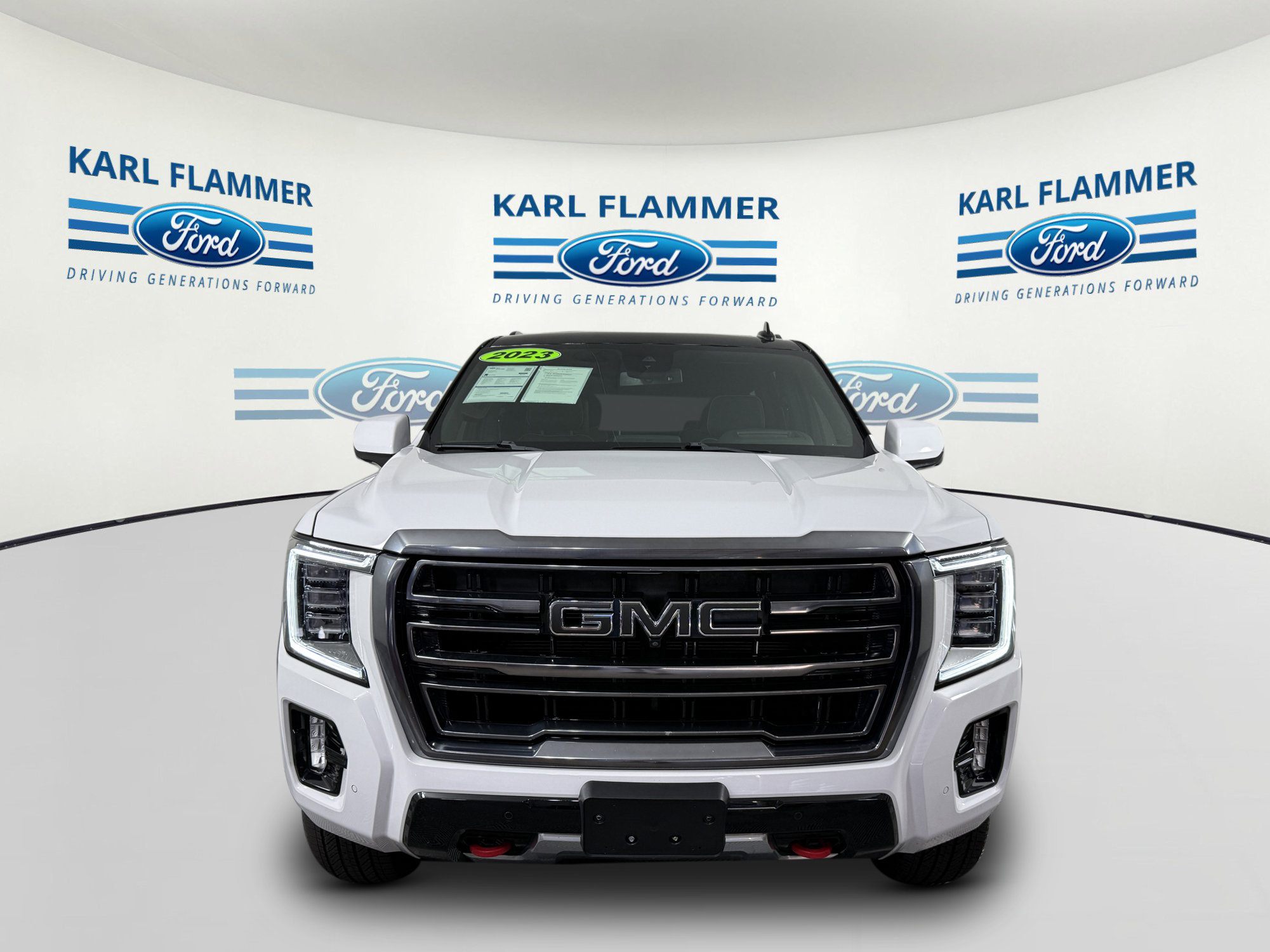 Used 2023 GMC Yukon AT4 w/ AT4 Premium Package AWD/4WD image 6
