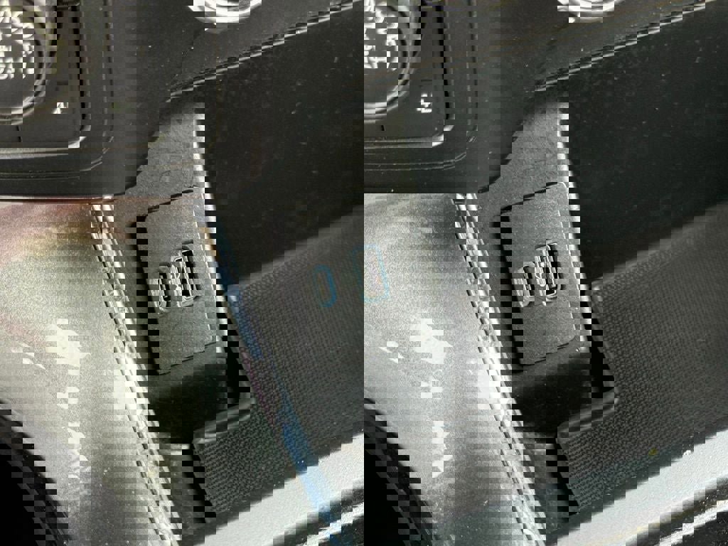 Certified 2022 Ford F150 XLT w/ Equipment Group 302A High image 33