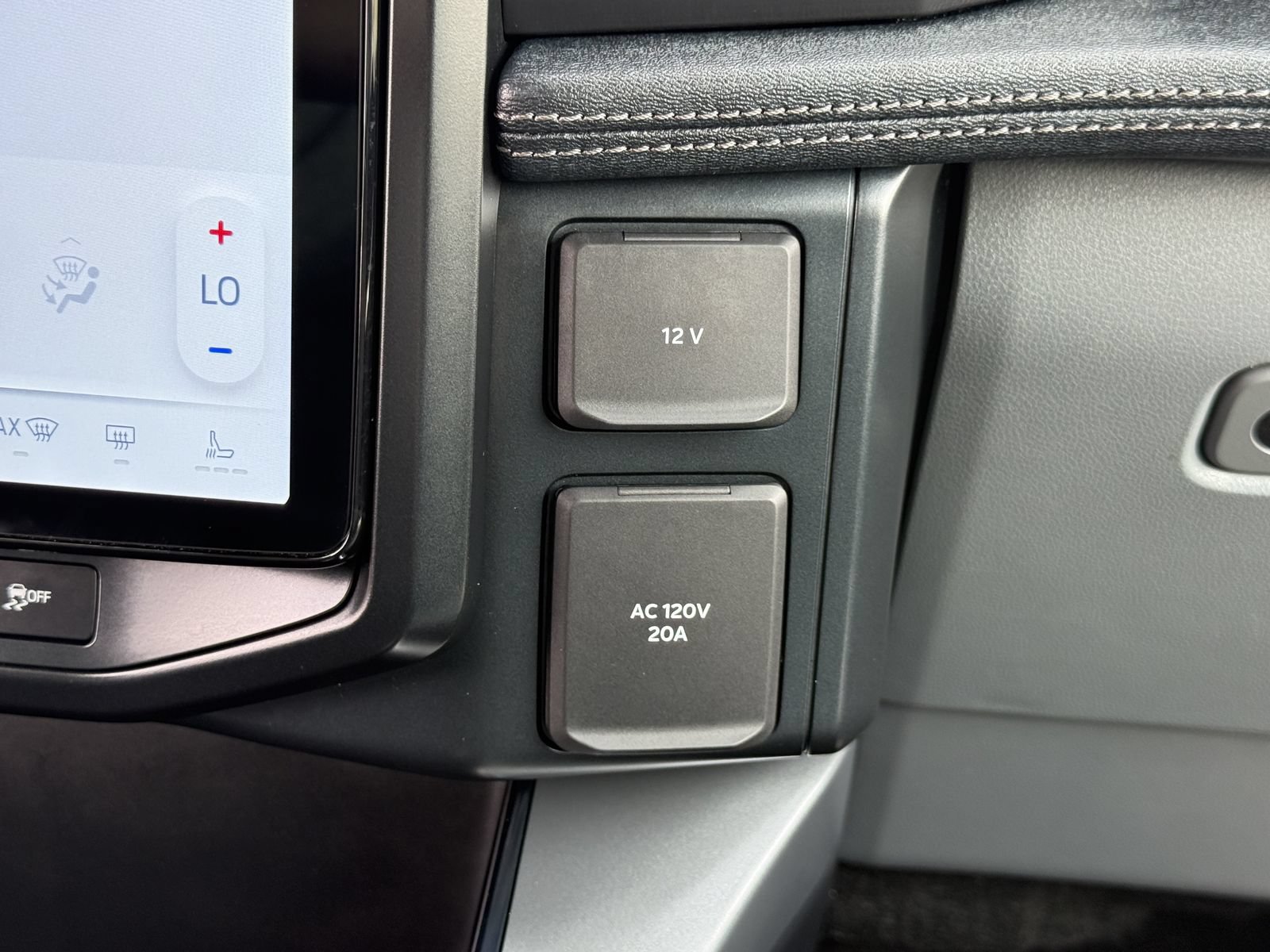 Certified 2025 Ford F150 Lightning Flash AWD/4WD image 27