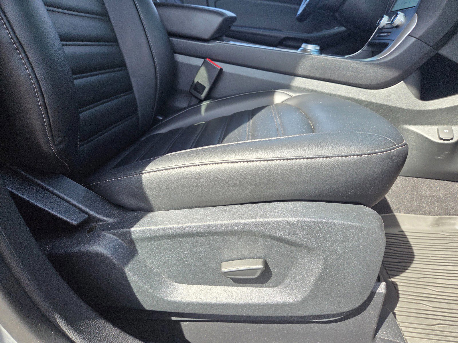 Certified 2024 Ford Edge SEL w/ Convenience Package AWD/4WD image 19