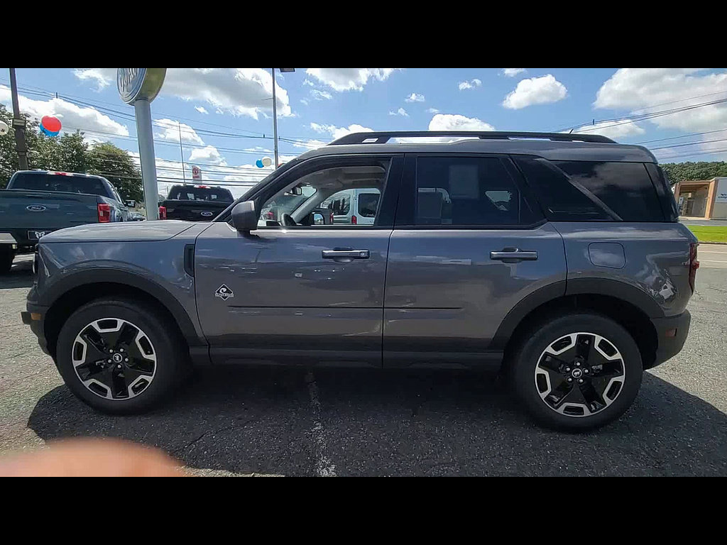 Certified 2023 Ford Bronco Sport Outer Banks w/ Tech Package AWD/4WD image 5