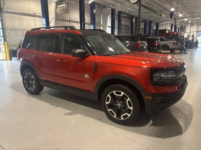 Certified 2023 Ford Bronco Sport Outer Banks w/ Tech Package AWD/4WD image 3
