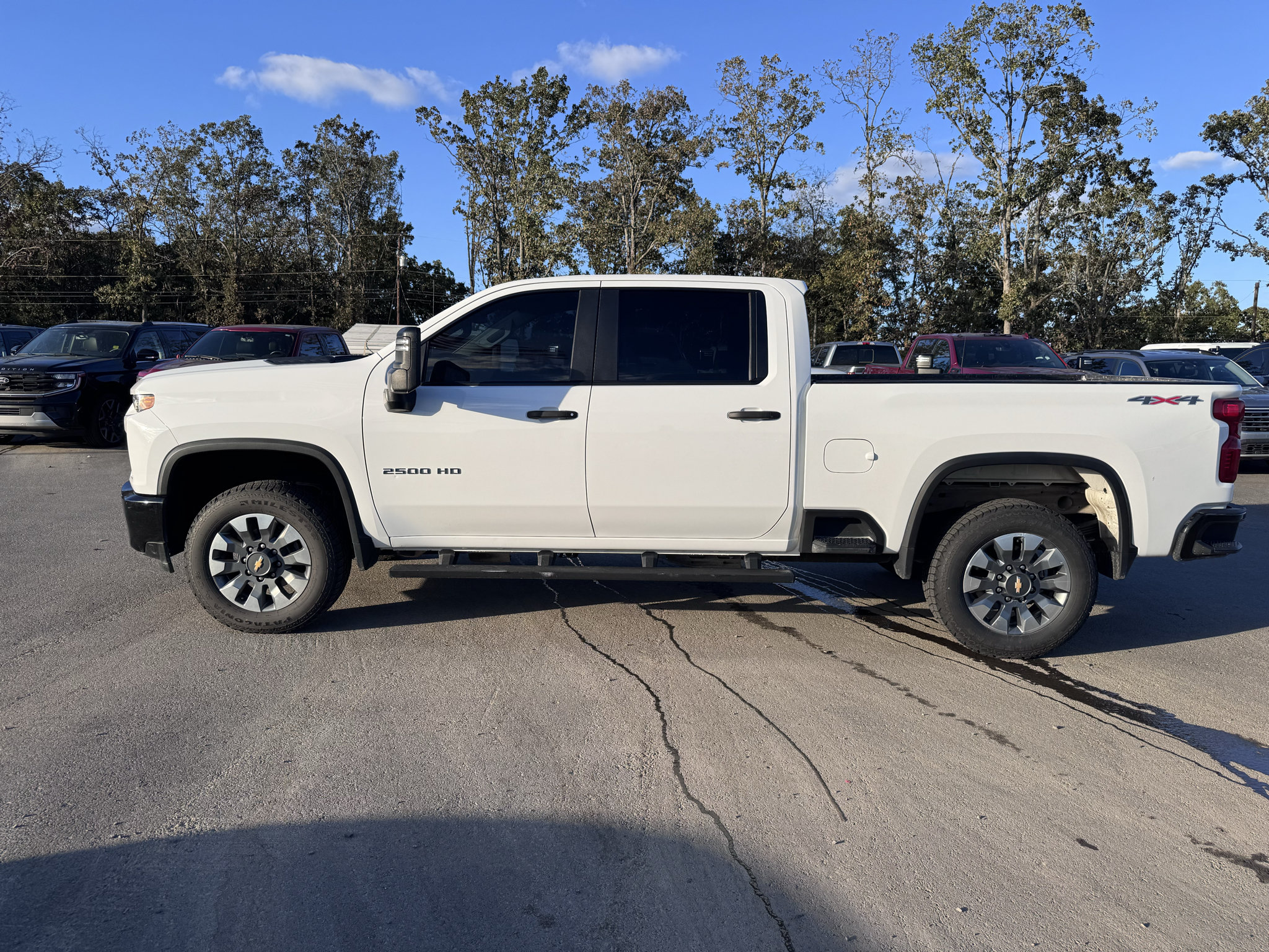 Used 2023 Chevrolet Silverado 2500 Custom w/ Custom Convenience Package AWD/4WD image 9