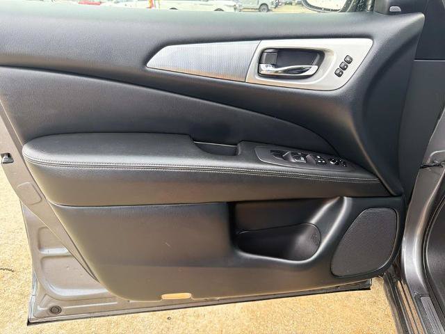 Used 2020 Nissan Pathfinder SL FWD image 21
